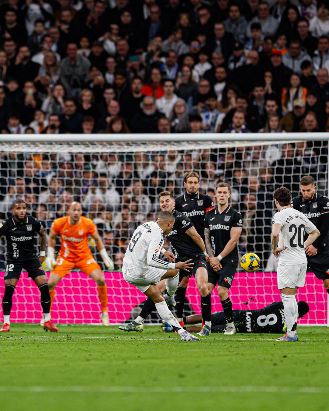 包含皇马后防线突现漏洞:遭对手破门的词条 包含皇马后防线突现漏洞:遭对手破门的词条