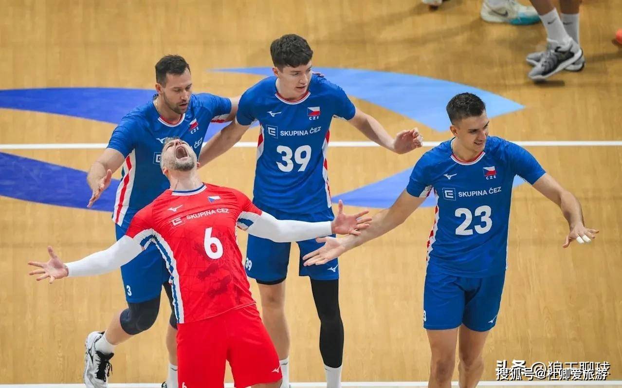 关于捷克队力克苏格兰，成功晋级淘汰赛的信息