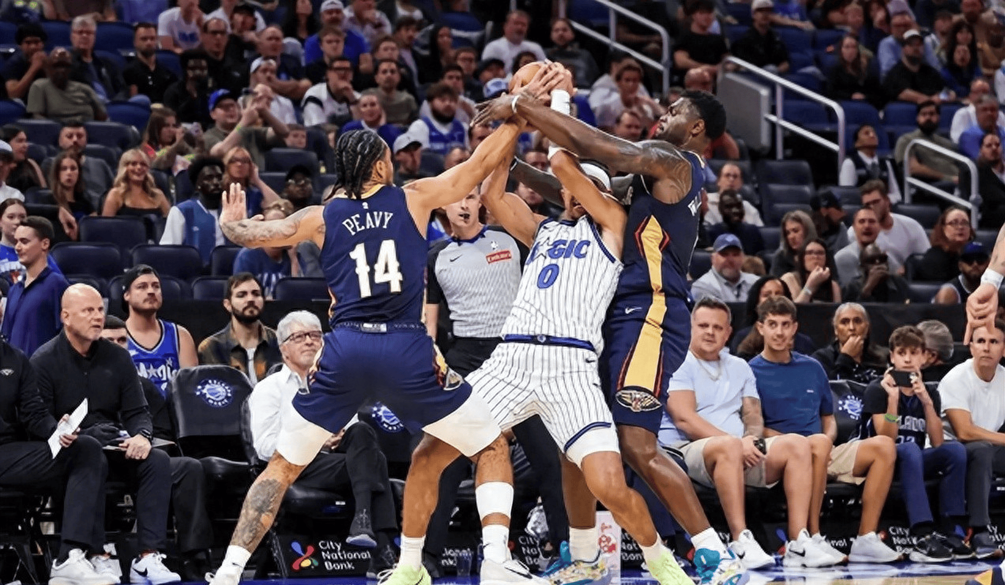 包含森林狼挑战魔术，力争客场胜利的词条