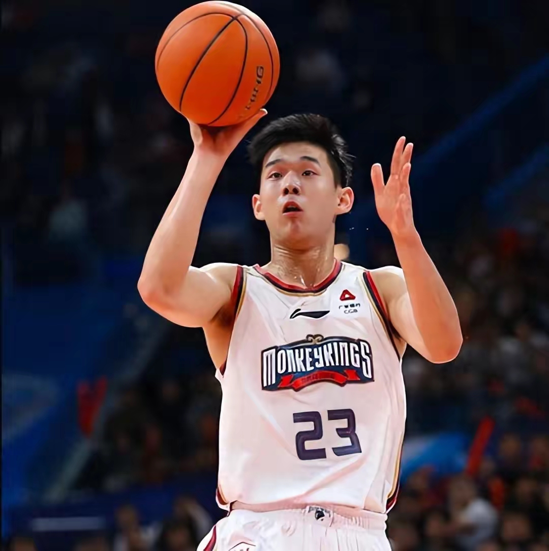 男子篮球联赛的新生力量逐渐崭露头角