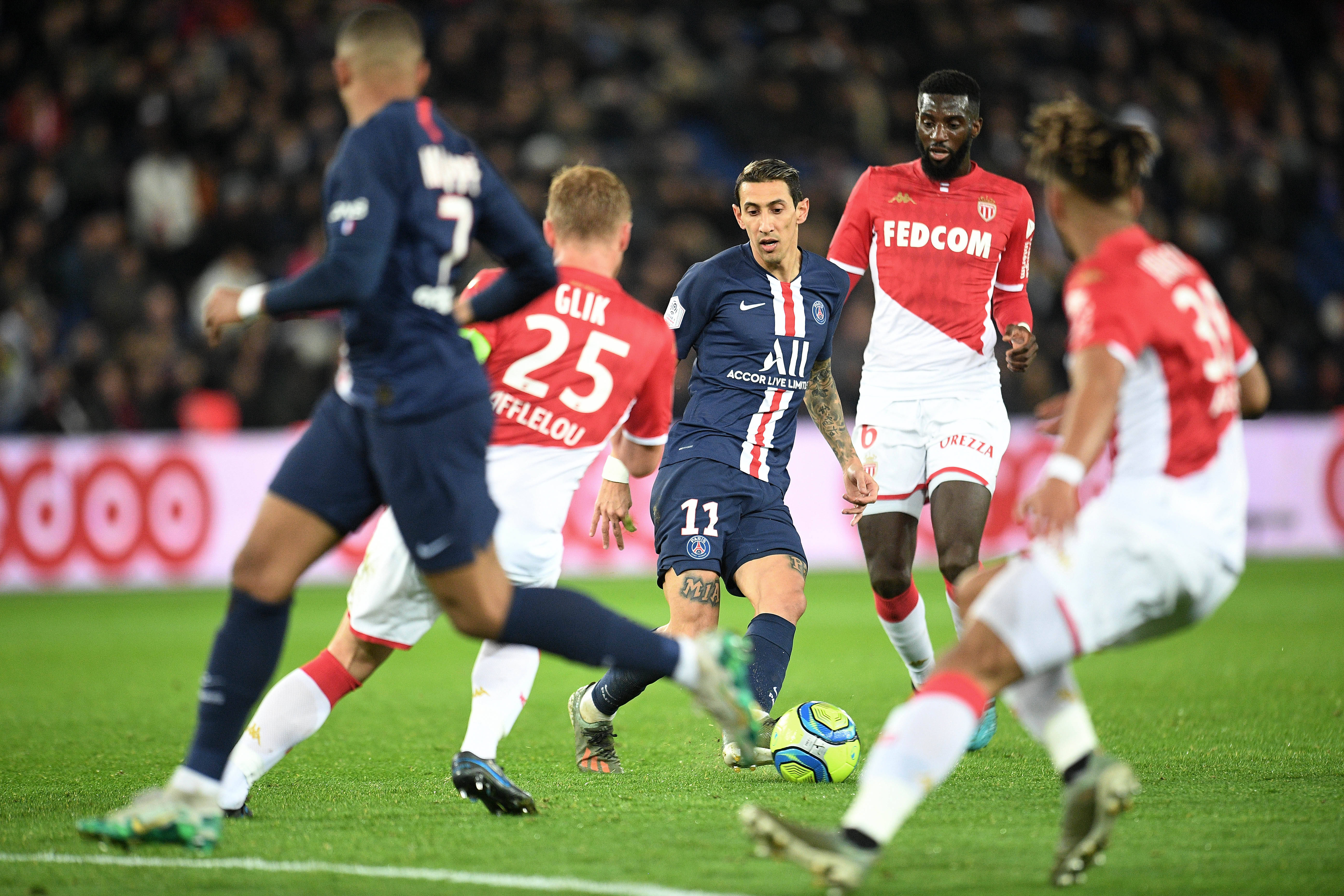 巴黎圣日耳曼横扫对手，法国劲旅晋级半决赛！的简单介绍