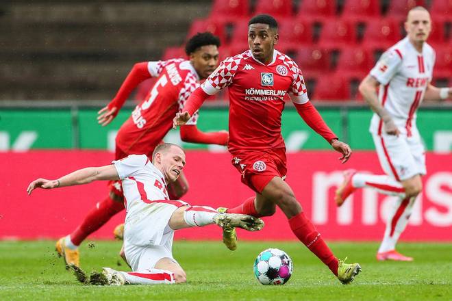 多特蒙德客场击败强敌,取得三分 多特蒙德客场击败强敌,取得三分