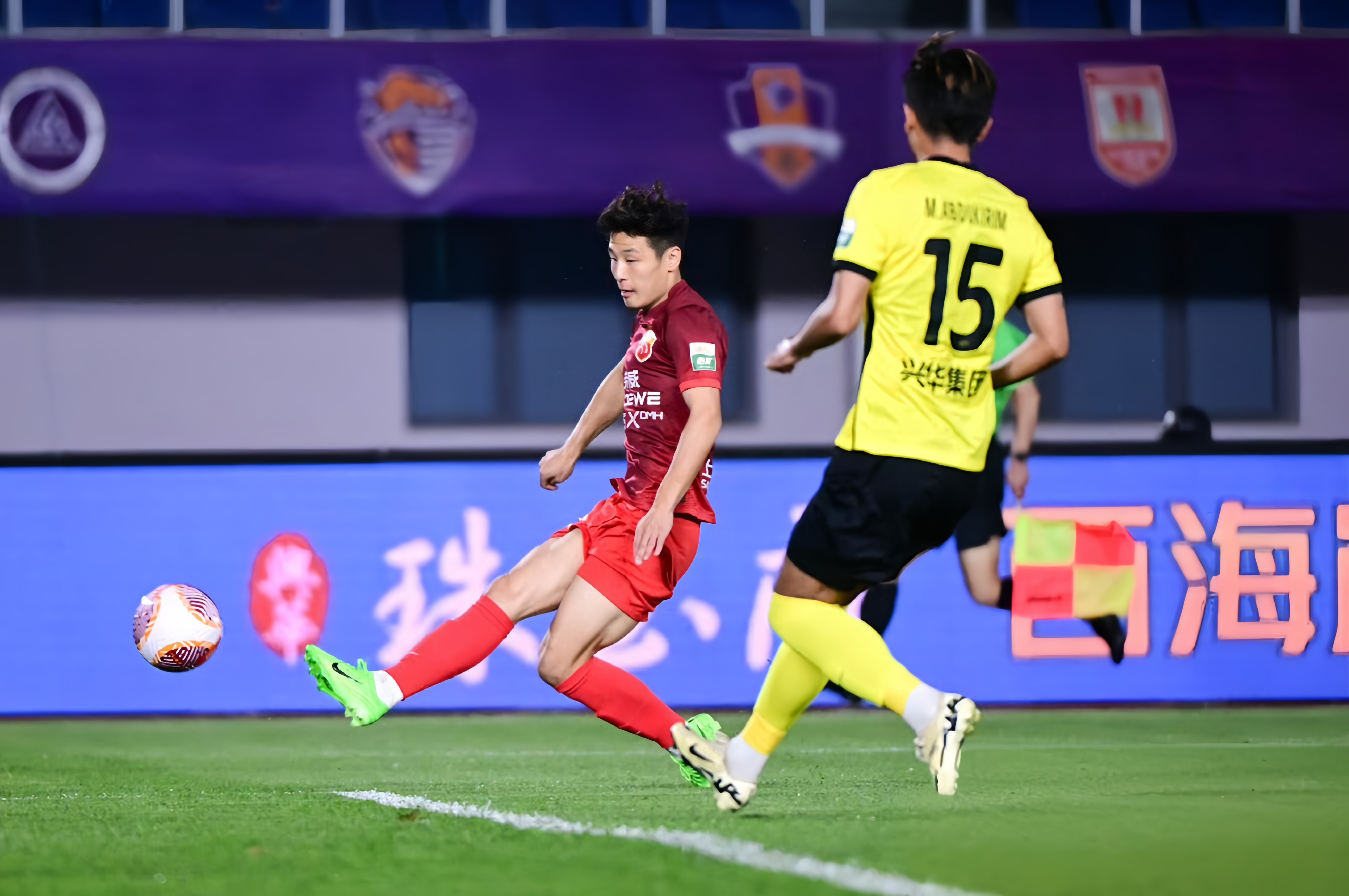 外援球员在本赛季展现出色表现，或将带领球队取得胜利的简单介绍