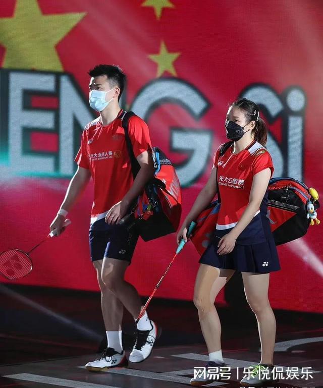 关于日本队横扫丹麦队,黄鸭组合统治全场的信息 关于日本队横扫丹麦队,黄鸭组合统治全场的信息