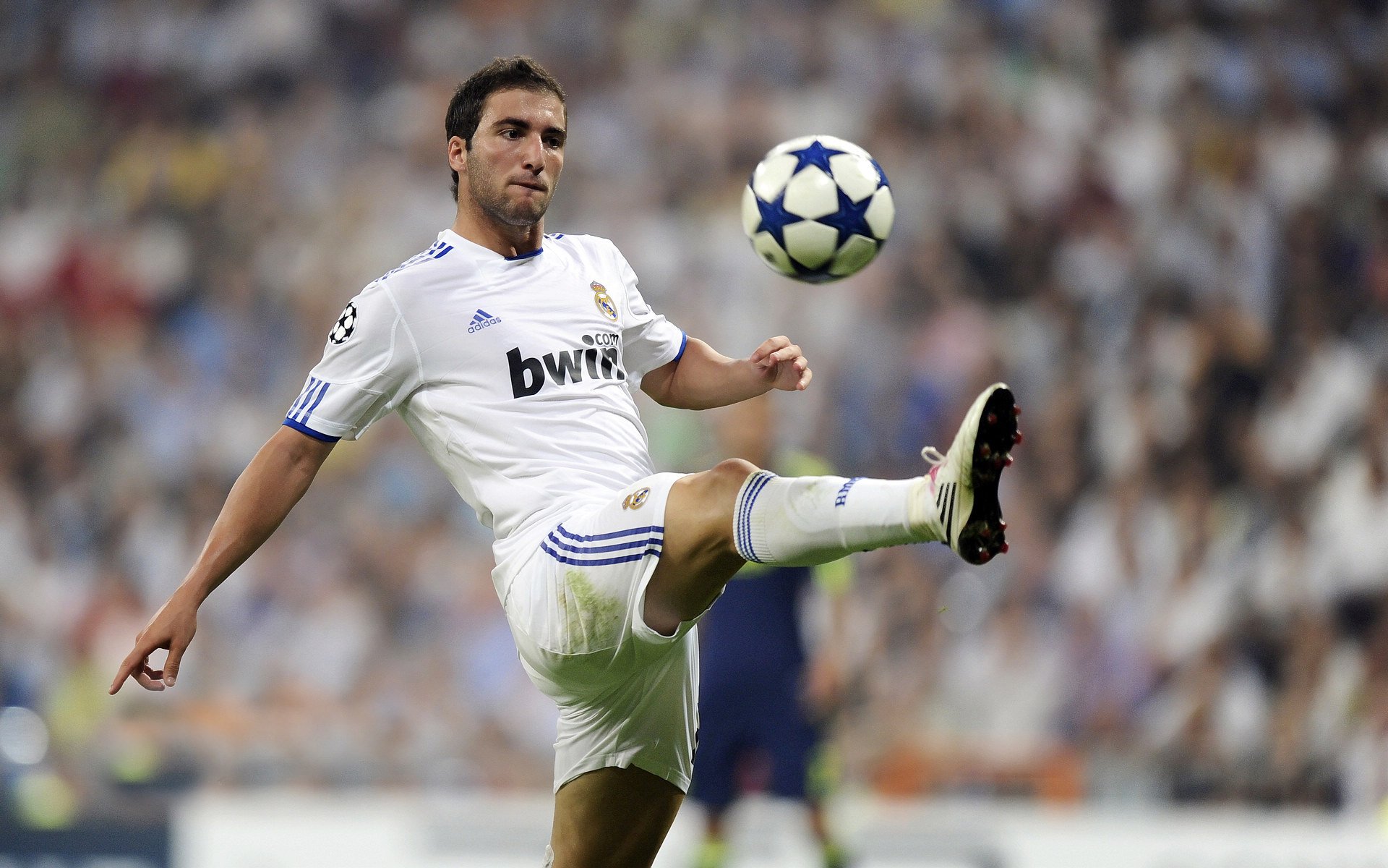 阿什拉夫爆发破僵局,爱尔兰节奏掌控瑞士